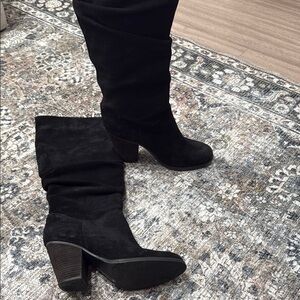 Elegant Black Suede Women's Boots